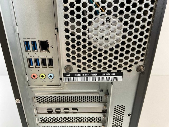 Lenovo p520, xeon(r) w-2135, 64 gb ram, 512 gb nvme, nvidia quadro p1000 4 gb workstation - afbeelding 5 van  5