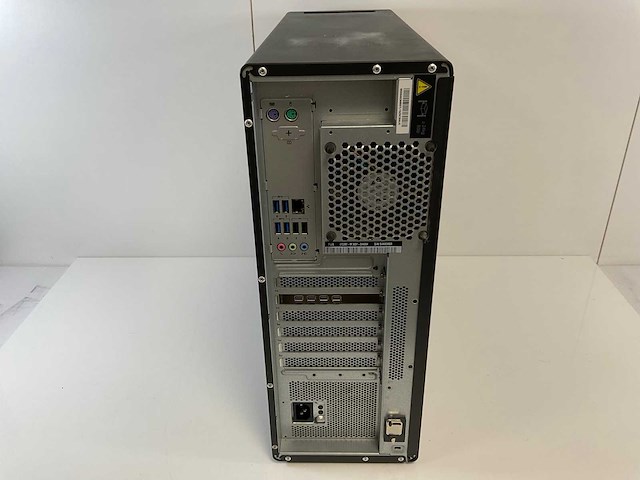 Lenovo p520, xeon(r) w-2135, 64 gb ram, no hdd, nvidia quadro p1000 4 gb workstation - afbeelding 4 van  5