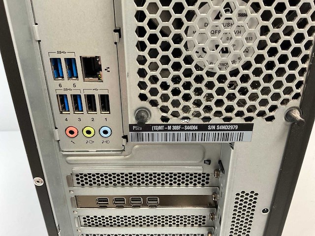 Lenovo p520, xeon(r) w-2135, 64 gb ram, no hdd, nvidia quadro p1000 4 gb workstation - afbeelding 5 van  5