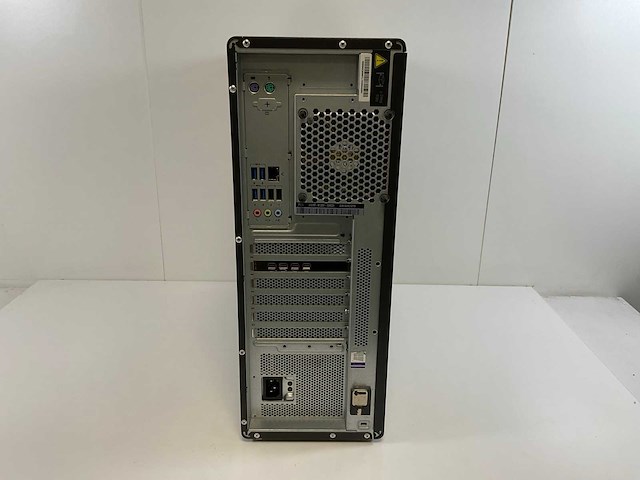 Lenovo p520, xeon(r) w-2135, 64 gb ram(4x 16 gb), 512 gb nvme, nvidia quadro p1000 4gb workstation - afbeelding 2 van  2
