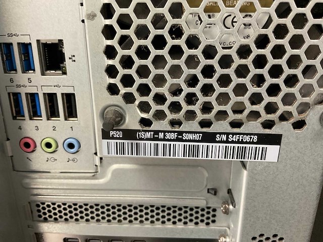 Lenovo p520, xeon(r) w-2135, 64 gb ram(4x 16 gb), no hdd, nvidia quadro p1000 4gb workstation - afbeelding 5 van  5