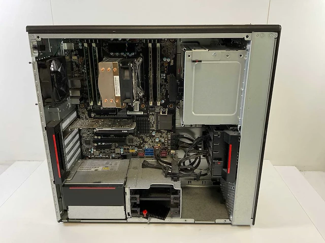 Lenovo p520, xeon(r) w-2135, 64 gb ram(4x 16 gb), no hdd, nvidia quadro p1000 4gb workstation - afbeelding 6 van  7