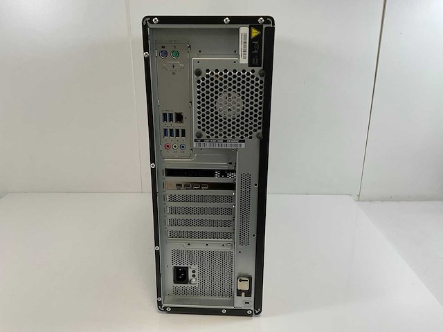 Lenovo p520, xeon(r) w-2135, 64 gb ram(4x 16gb), 512 gb nvme, nvidia quadro p1000 4gb workstation - afbeelding 4 van  7