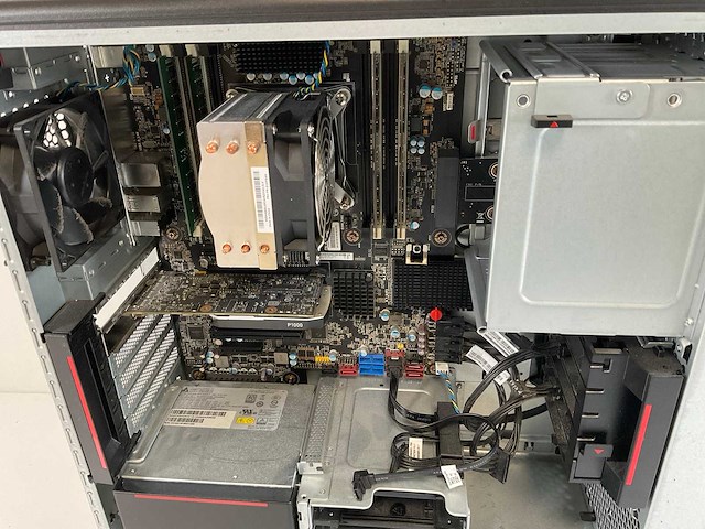 Lenovo p520, xeon(r) w-2135, 64 gb ram(4x 16gb), 512 gb nvme, nvidia quadro p1000 4gb workstation - afbeelding 7 van  7