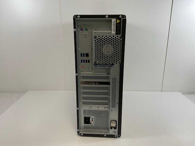 Lenovo p520, xeon(r) w-2135, 64 gb ram(4x 16gb), 512 gb nvme, nvidia quadro p1000 4gb workstation - afbeelding 4 van  7