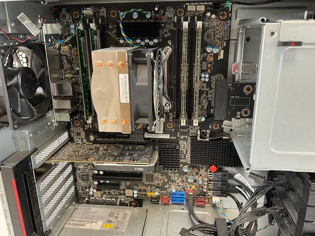 Lenovo p520, xeon(r) w-2135, 64 gb ram(4x 16gb), 512 gb nvme, nvidia quadro p1000 4gb workstation - afbeelding 6 van  7