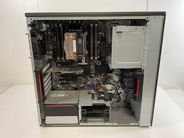 Lenovo p520, xeon(r) w-2135, 64 gb ram(4x 16gb), 512 gb nvme, nvidia quadro p1000 4gb workstation - afbeelding 6 van  7