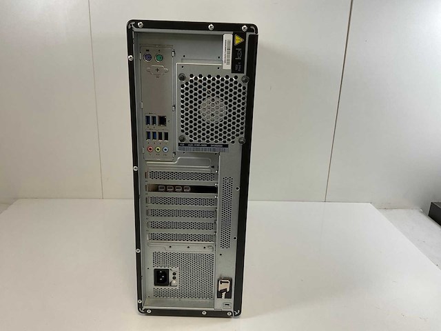 Lenovo p520, xeon(r) w-2135, 64 gb ram(4x 16gb), 512 gb nvme, nvidia quadro p1000 4gb workstation - afbeelding 4 van  7