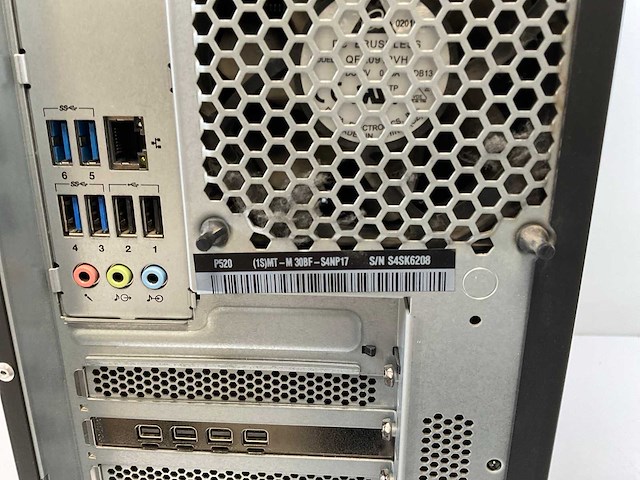 Lenovo p520, xeon(r) w-2135, 64 gb ram(4x 16gb), no hdd, nvidia quadro p1000 4gb workstation - afbeelding 3 van  5