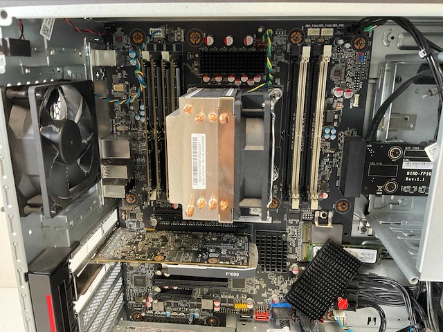Lenovo p520, xeon(r) w-2245, 128 gb ram(4x 32gb), 512 gb nvme, nvidia quadro p1000 4gb workstation - afbeelding 7 van  7