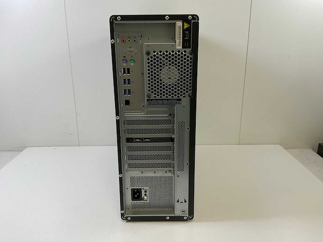 Lenovo p620, amd ryzen theadripper pro 5995w, 256 gb ram, no hdd, amd radeon pro w6400 4gb workstation - afbeelding 4 van  6