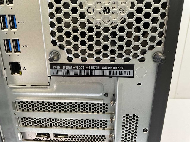 Lenovo p620, amd ryzen theadripper pro 5995w, 256 gb ram, no hdd, amd radeon pro w6400 4gb workstation - afbeelding 5 van  6