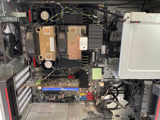 Lenovo p620, amd ryzen theadripper pro 5995w, 256 gb ram, no hdd, amd radeon pro w6400 4gb workstation - afbeelding 6 van  6