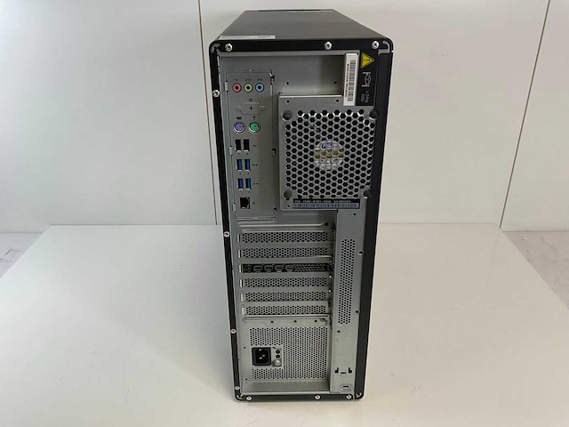 Lenovo p620, amd ryzen threadripper pro 3945wx, 128 gb ram, 1 tb nvme, amd radeon pro wx 3200 4 gb workstation - afbeelding 4 van  6