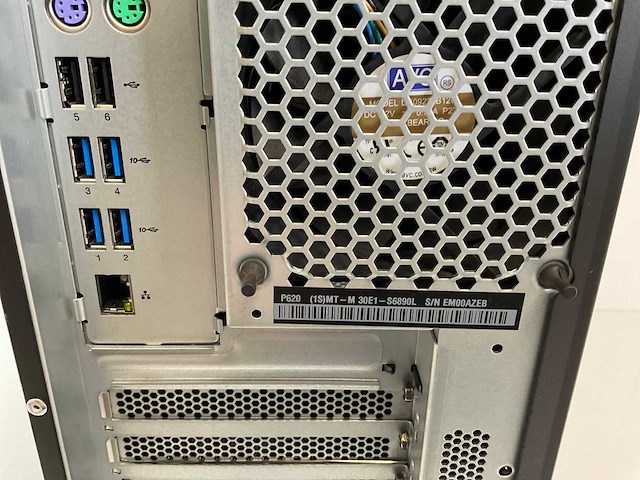 Lenovo p620, amd ryzen threadripper pro 3945wx, 128 gb ram, 1 tb nvme, amd radeon pro wx 3200 4 gb workstation - afbeelding 5 van  6