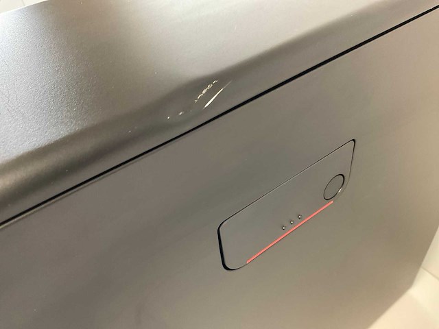 Lenovo p620, amd ryzen threadripper pro 3945wx, 128 gb ram, 1 tb nvme, amd radeon pro wx 3200 4 gb workstation - afbeelding 6 van  6