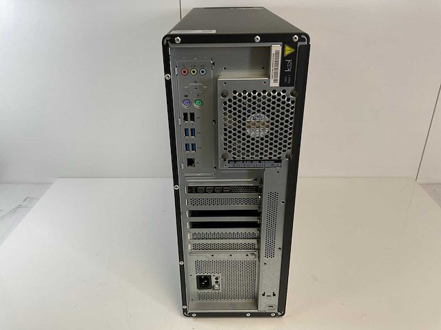 Lenovo p620, amd ryzen threadripper pro 3945wx, 128 gb ram, 1 tb nvme, amd radeon pro wx 3200 4 gb workstation - afbeelding 4 van  5