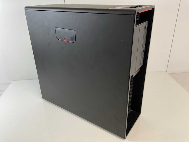 Lenovo p620, amd ryzen threadripper pro 3945wx, 128 gb ram, 1 tb nvme, amd radeon pro wx 3200 4 gb workstation - afbeelding 2 van  5