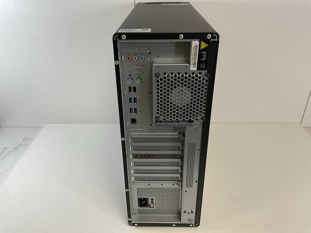 Lenovo p620, amd ryzen threadripper pro 3945wx, 128 gb ram, 1 tb nvme, amd radeon pro wx 3200 4 gb workstation - afbeelding 4 van  5