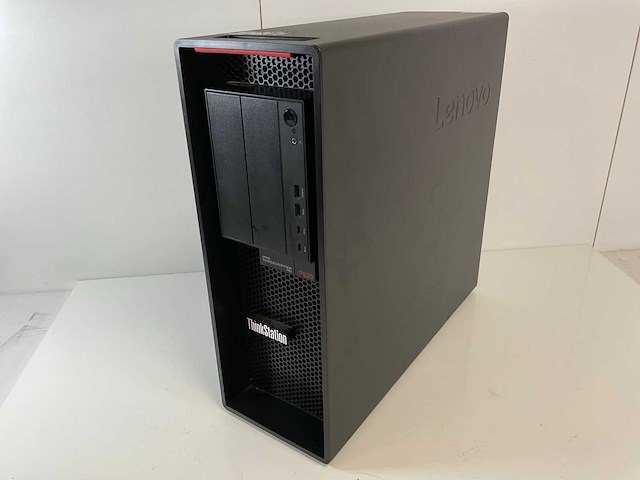 Lenovo p620, amd ryzen threadripper pro 3945wx, 128 gb ram, 1 tb nvme, amd radeon pro wx 3200 4 gb workstation - afbeelding 3 van  5