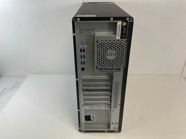 Lenovo p620, amd ryzen threadripper pro 3945wx, 128 gb ram, 1 tb nvme, amd radeon pro wx 3200 4 gb workstation - afbeelding 4 van  5