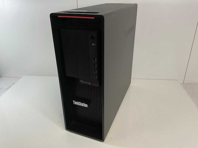 Lenovo p620, amd ryzen threadripper pro 3945wx, 128 gb ram (8x16gb), 1 tb nvme, amd radeon pro wx3200 4 gb workstation - afbeelding 1 van  3
