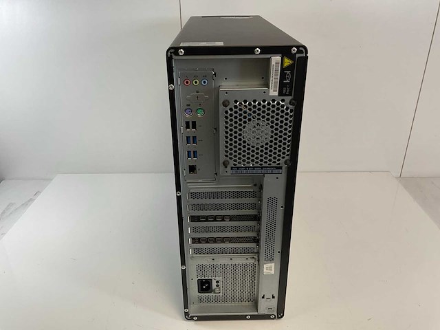 Lenovo p620, amd ryzen threadripper pro 3945wx, 128 gb ram (8x16gb), 1 tb nvme, amd radeon pro wx3200 4 gb workstation - afbeelding 4 van  5