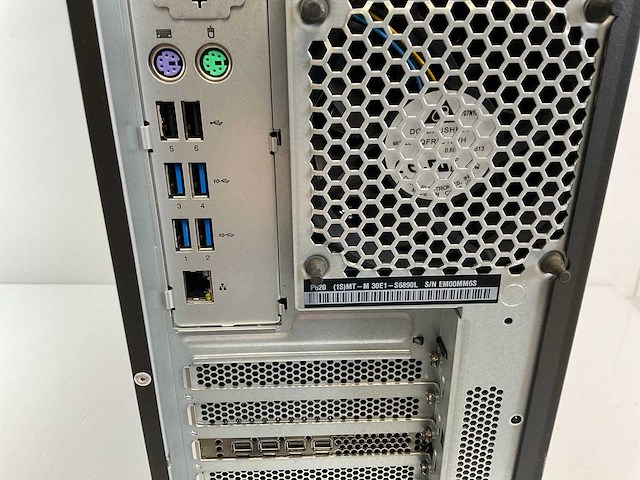 Lenovo p620, amd ryzen threadripper pro 3945wx, 128 gb ram (8x16gb), 1 tb nvme, amd radeon pro wx3200 4 gb workstation - afbeelding 5 van  5