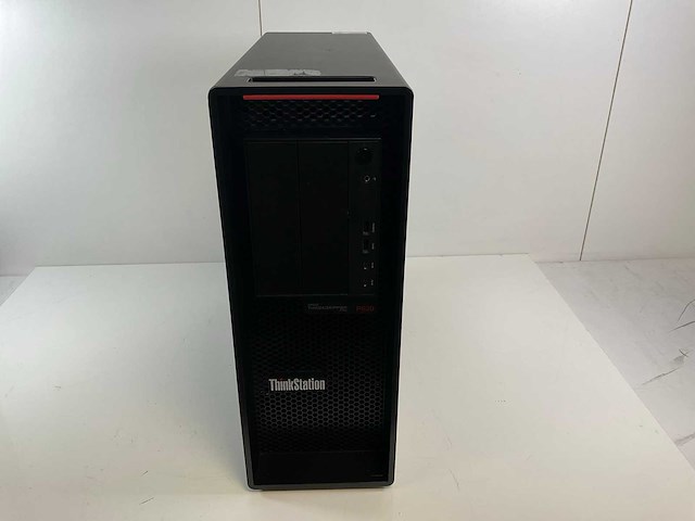 Lenovo p620, amd ryzen threadripper pro 3945wx, 128 gb ram (8x16gb), no hdd, amd radeon pro wx 3200 4 gb workstation - afbeelding 1 van  6