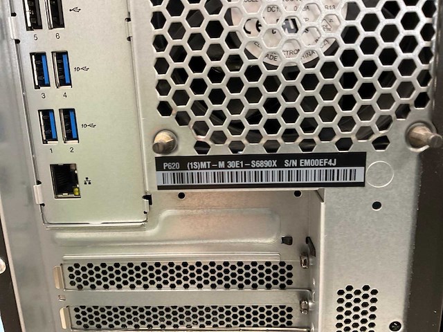 Lenovo p620, amd ryzen threadripper pro 3945wx, 128 gb ram(8x 16gb), 1 tb nvme, amd radeon pro wx 3200 4gb workstation - afbeelding 5 van  5