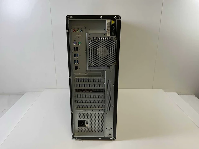 Lenovo p620, amd ryzen threadripper pro 3995w, 256 gb ram(8x 32 gb), 2 tb nvme, amd radeon pro wx 3200 4gb workstation - afbeelding 4 van  7