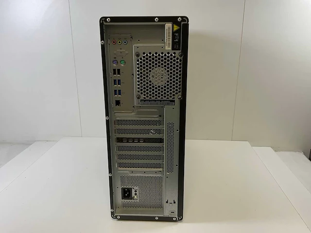 Lenovo p620, amd ryzen threadripper pro 3995w, 256 gb ram(8x 32 gb), 2 tb nvme, amd radeon pro wx 3200 4gb workstation - afbeelding 4 van  7