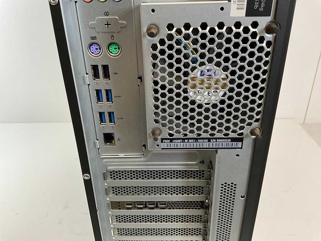 Lenovo p620, amd ryzen threadripper pro 3995wx, 256 gb ram (8x32gb), 2 tb nvme, amd radeon pro wx3200 4 gb workstation - afbeelding 3 van  3