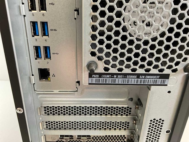 Lenovo p620, amd ryzen threadripper pro 5945wx, 128 gb ram (8x16gb), 1 tb nvme, amd radeon pro wx6400 4 gb workstation - afbeelding 5 van  5