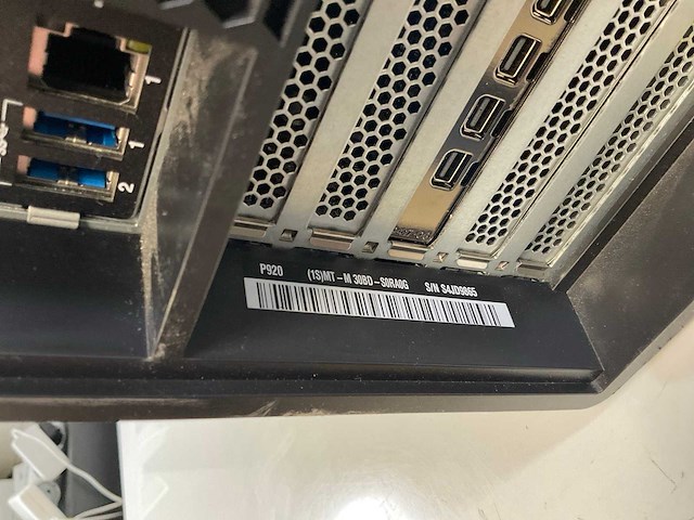 Lenovo p920, 2x xeon(r) gold 6154, 192 gb ram (12x16gb), 1 tb nvme, nvidia quadro p1000 4 gb workstation - afbeelding 2 van  2