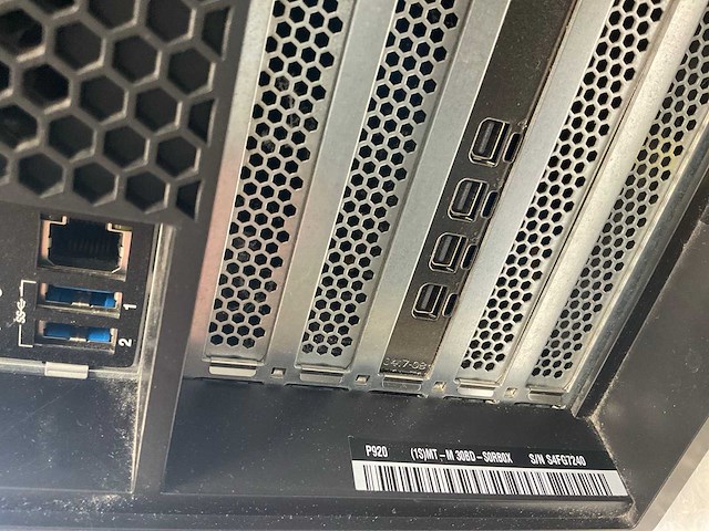 Lenovo p920, 2x xeon(r) gold 6154, 192 gb ram (12x16gb), no hdd, nvidia quadro p1000 4 gb workstation - afbeelding 5 van  6