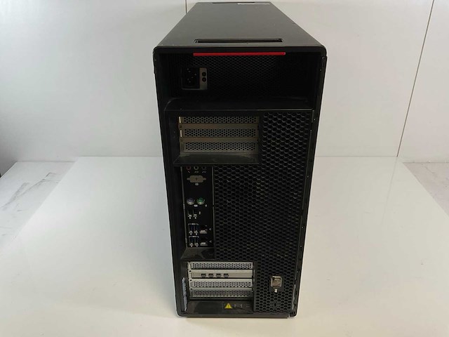 Lenovo p920, 2x xeon(r) gold 6154, 192 gb ram, no hdd, nvidia quadro p1000 4 gb workstation - afbeelding 4 van  5