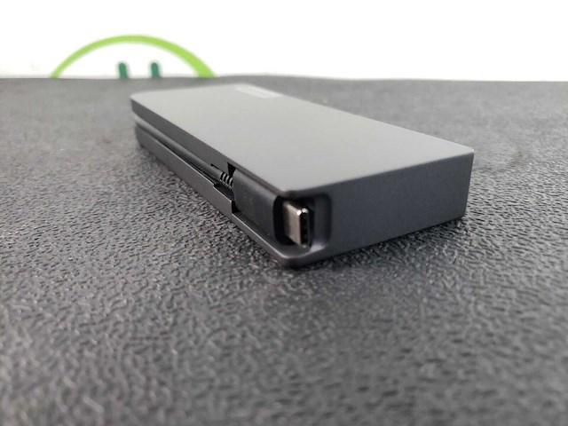 Lenovo powered usb-c (l01ud027-cs-h) travel hub - afbeelding 1 van  2