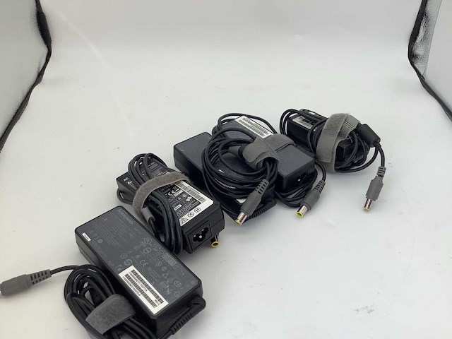 Lenovo ronde lenovo laptop adapter (5x) - afbeelding 2 van  4