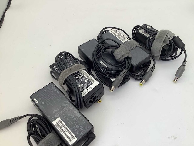 Lenovo ronde lenovo laptop adapter (5x) - afbeelding 3 van  4