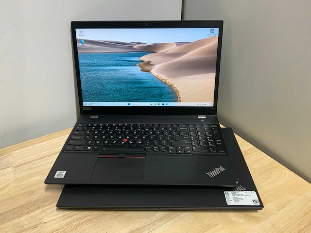 Lenovo t15 - laptop (2x) - afbeelding 1 van  6