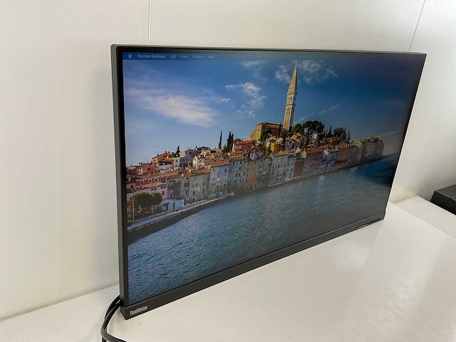 Lenovo (t32p-20) 32”, 3840x2160 (uhd) ips monitor - afbeelding 2 van  3