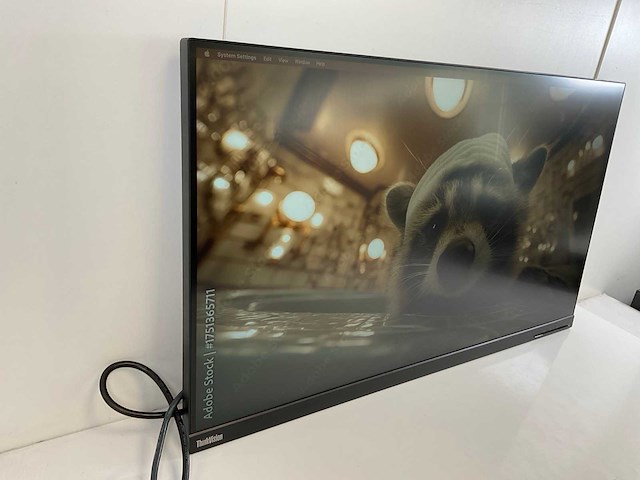 Lenovo (t32p-20) 32”, 3840x2160 (uhd) ips monitor - afbeelding 2 van  4