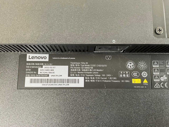 Lenovo (t32p-20) 32”, 3840x2160 (uhd) ips monitor - afbeelding 4 van  4