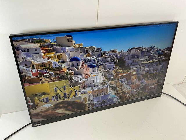 Lenovo (t32p-20) 32”, 3840x2160 (uhd) ips monitor - afbeelding 1 van  5