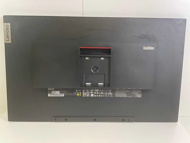 Lenovo (t32p20) 32”, 3840x2160 (uhd) ips monitor - afbeelding 4 van  7