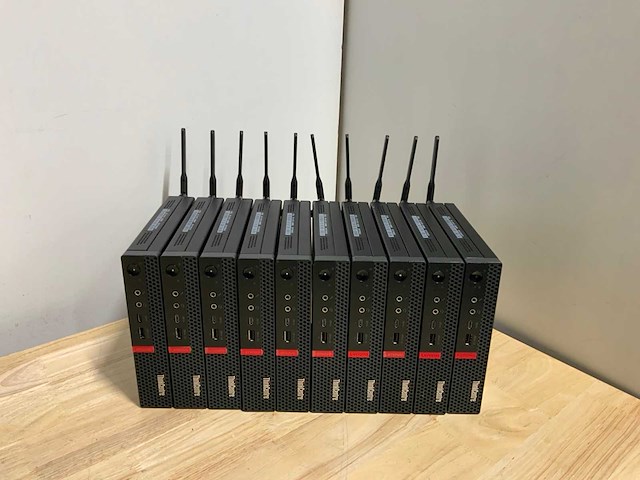 Lenovo thinkcentre m720q desktop (10x) - afbeelding 1 van  15
