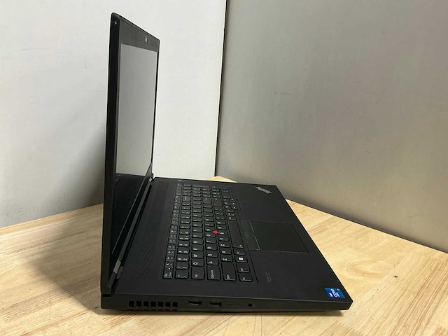 Lenovo thinkpad 17 gen2(i7-gen11) laptop - afbeelding 2 van  2