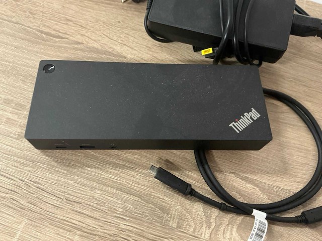 Lenovo thinkpad hybrid usb-c with usb-a dockingstation (2x) - afbeelding 4 van  6