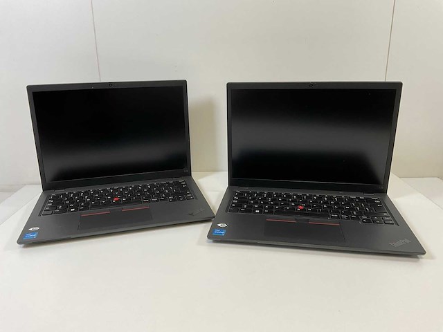 Lenovo thinkpad l13 gen 3 13.3”, core(tm) i3 12th gen, 8 gb ram, 256 gb nvme laptops (2x) - afbeelding 1 van  5